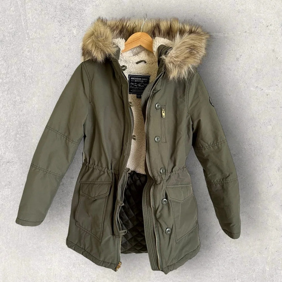 American Eagle size Small Army Green Utility Jacket Sherpa Faux Fur Hood Winter - Picture 1 of 6